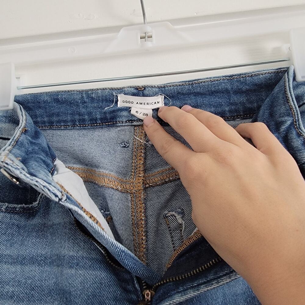 Good American High Rise Distressed Straight Leg Jean Medium Wash Size 6/28 - Picture 4 of 5